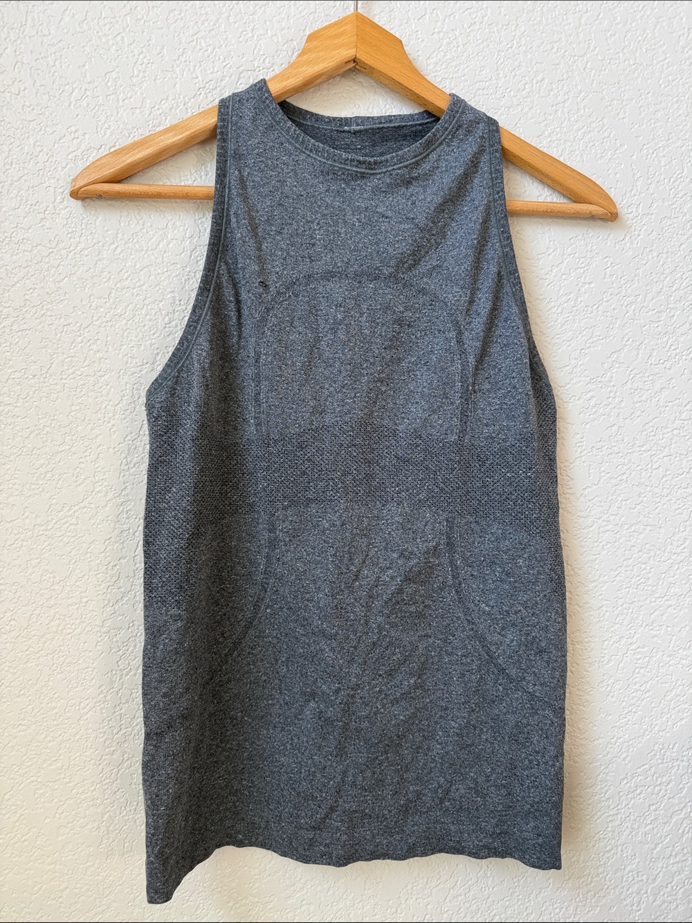 Lululemon Running Tank Top Gray size 6